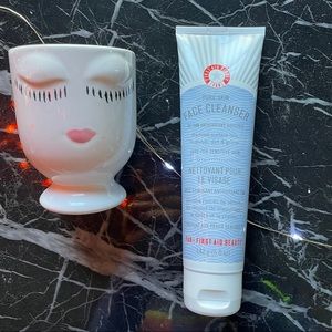 3/$30- First Aid Beauty Cleanser